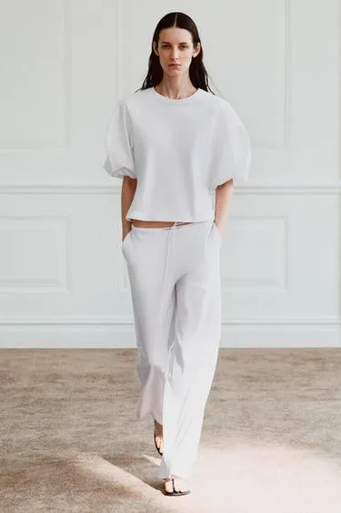 Комбинированная футболка с объемными рукавами