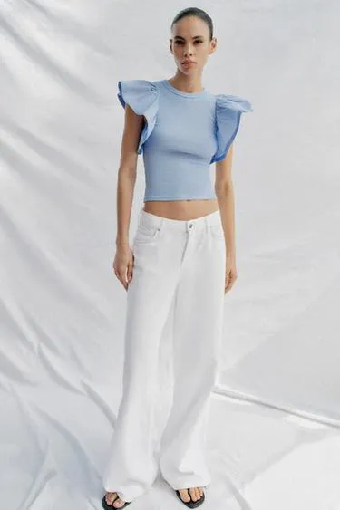 Футболка в рубчик с воланами