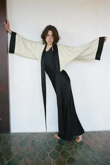 Укороченный жакет с принтом