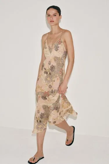 Платье-комбинация с цветочным принтом — коллекция Zara «Zw»- Заказать в России