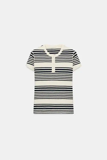 Футболка с воротником на пуговицах в полоску