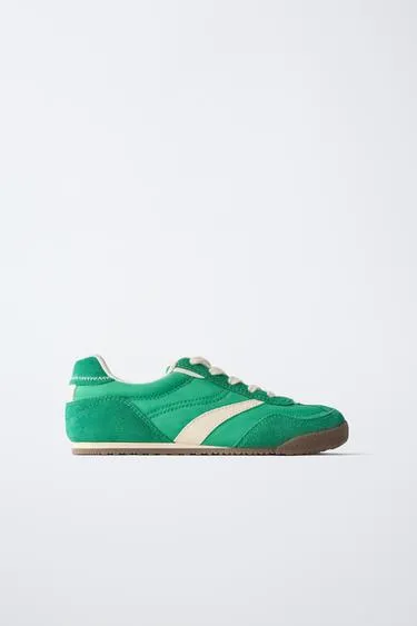 Контрастные кроссовки