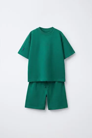 Комплект из футболки и шортов из ткани интерлок