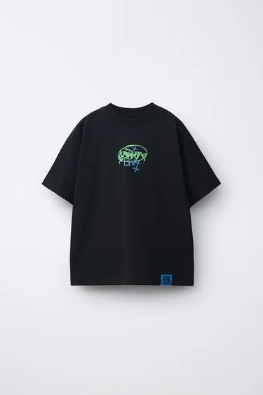 Футболка с принтом в стиле граффити- Заказать в России