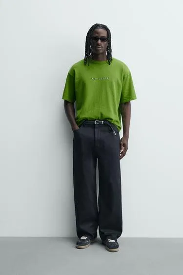 Футболка  с принтами и эффектом потертости- Заказать в России