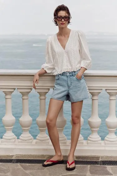 Блуза с вышивкой ришелье- Заказать в России