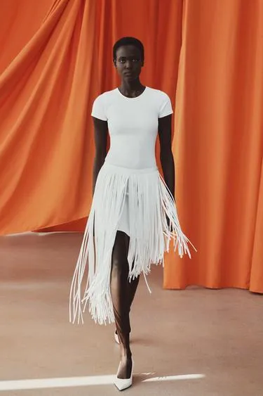 Футболка в рубчик с короткими рукавами