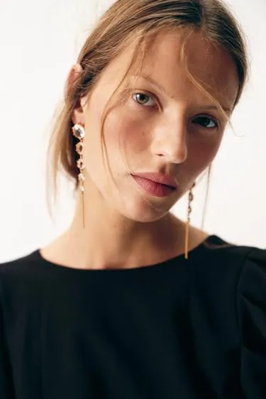 Длинные серьги со стразами