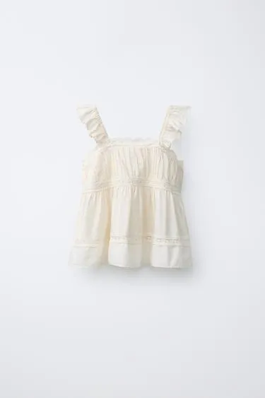 Блуза с кружевом