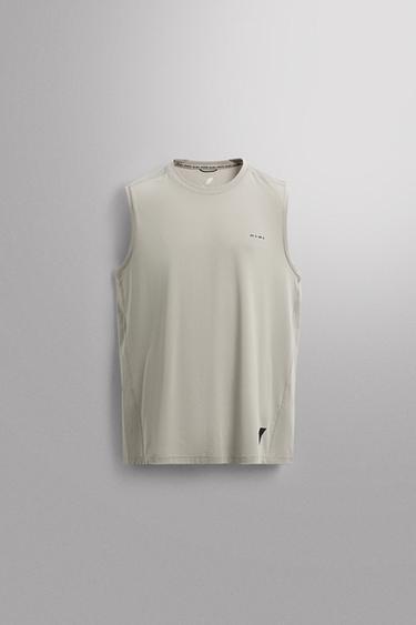 Zara Базовая спортивная майка из высокотехнологичной ткани купить с доставкой.