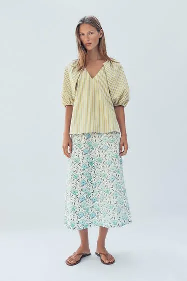 Блузка с полосками и объемными рукавами limited edition