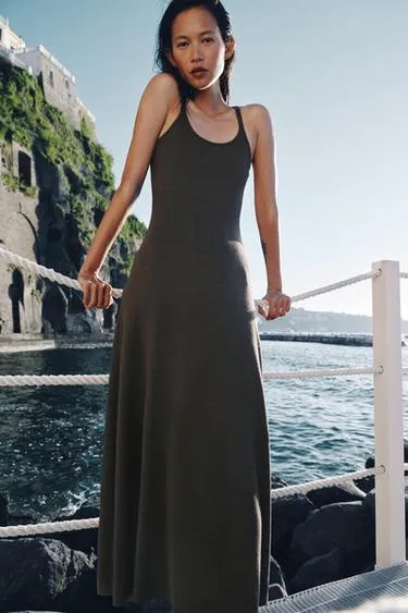 Платье из ткани с эффектом полотна- Заказать в России