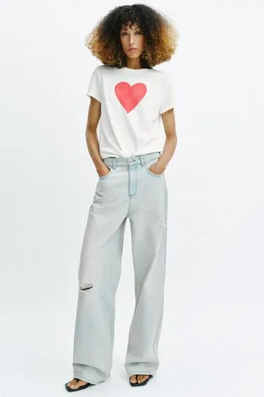 Футболка с сердцем и коротким рукавом- Заказать в России