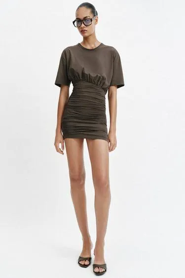 Короткое платье со сборками