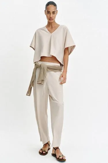 Топ в стиле рустик с рукавами-кейп