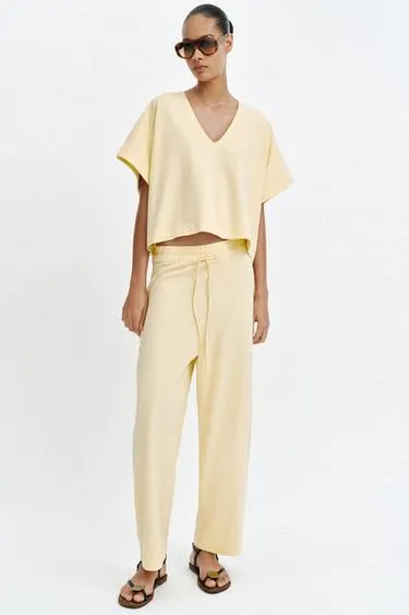 Топ в стиле рустик с рукавами-кейп