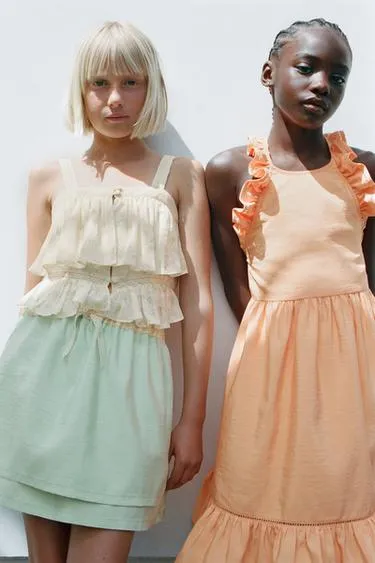 Топ с двойным воланом и цветочным узором- Заказать в России