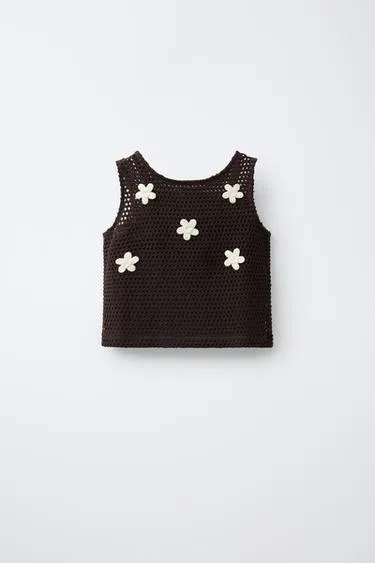 Топ из кружева кроше с цветами