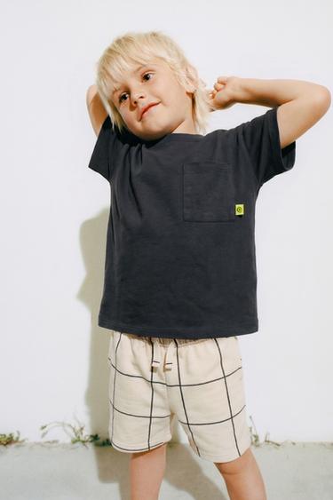 Комплект джоггеры, футболка с карманом и шорты в клетку