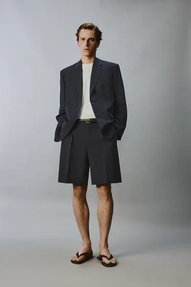 Бермуды со складками Relaxed Fit