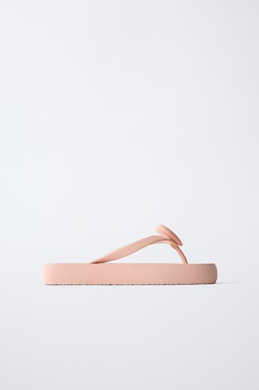 Zara Пляжные сандалии «сердечко»