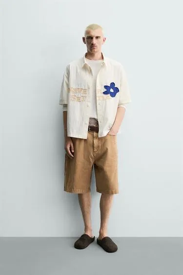 Рубашка Relaxed Fit с текстовыми нашивками