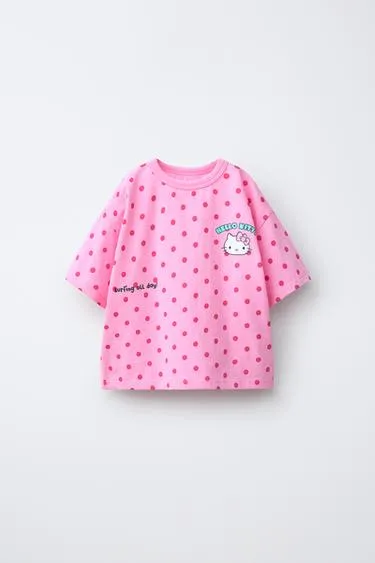 Футболка в горошек и серфинг Hello Kitty ©