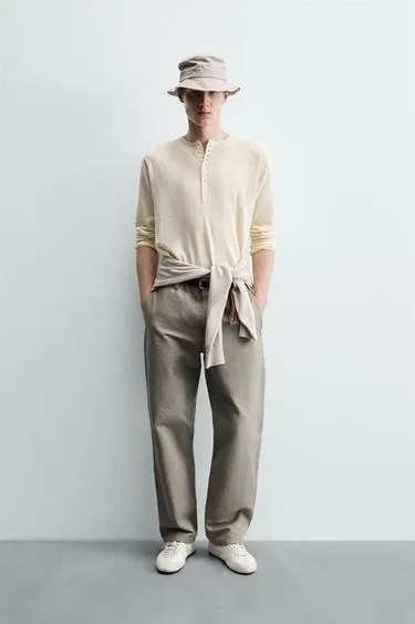 Брюки Relaxed Fit с хлястиком