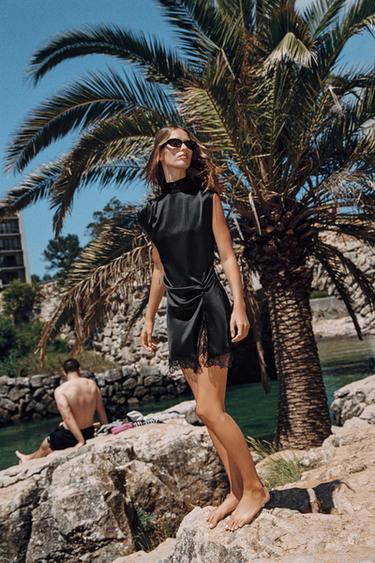 Zara Атласное платье с кружевом