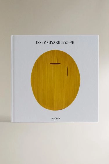 Книга issey miyake на английском- Заказать в России