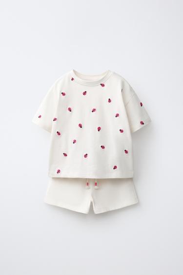 Zara Комплект из футболки и шортов с вышивкой
