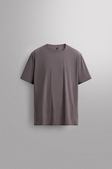 Zara Техническая футболка из рельефной ткани