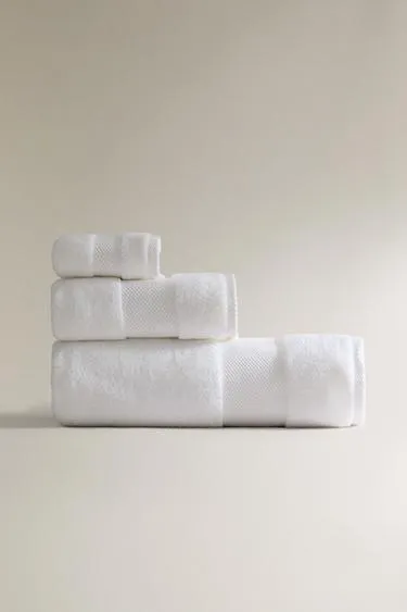 Мягкое полотенце для ванны extra soft (800 г/м²)- Заказать в России