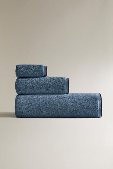 Zara Махровое полотенце с контрастной строчкой