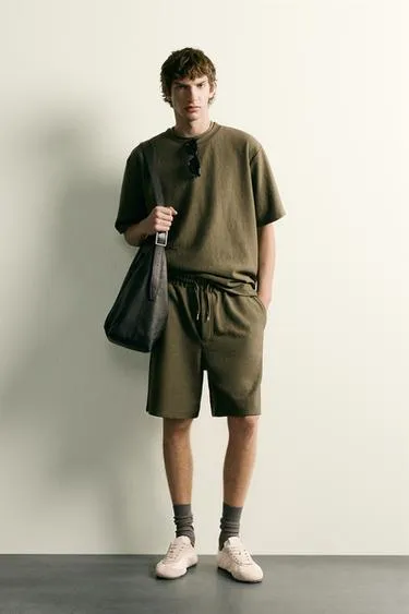 Футболка Relaxed Fit из рельефной ткани