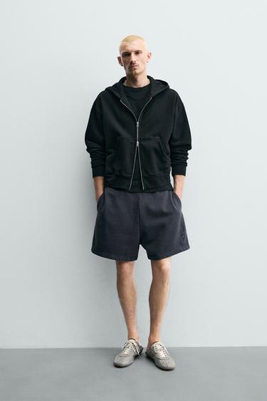 Zara Шорты-джоггеры с принтом и эффектом потертости