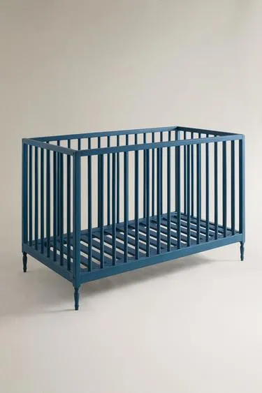 Blue Lacquered Wooden Cot- Заказать в России