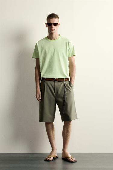 Футболка Relaxed Fit с контрастным вырезом