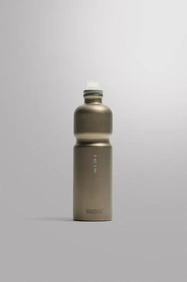 Алюминиевая спортивная бутылка sigg 750 мл- Заказать в России