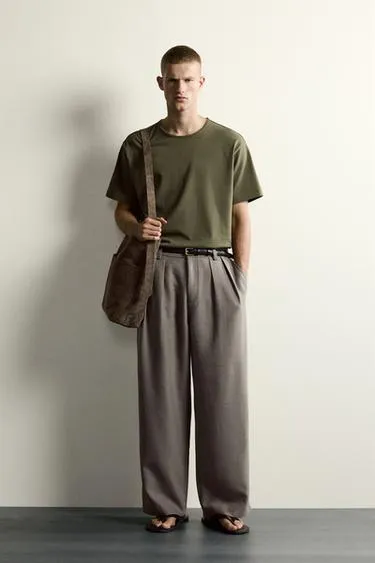 Брюки Relaxed Fit со складками