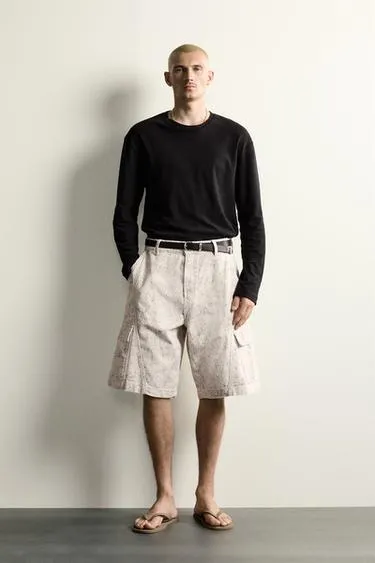 Шорты карго Relaxed Fit с абстрактным принтом- Заказать в России