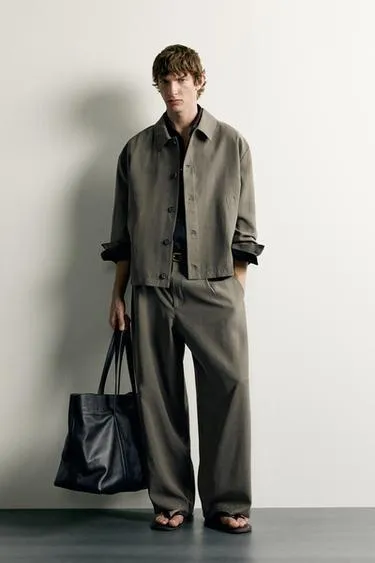 Брюки Relaxed Fit со складками- Заказать в России