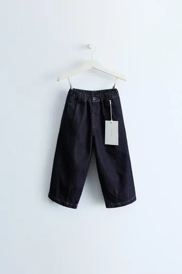 Zara Timeless — джинсы Straight с защипами