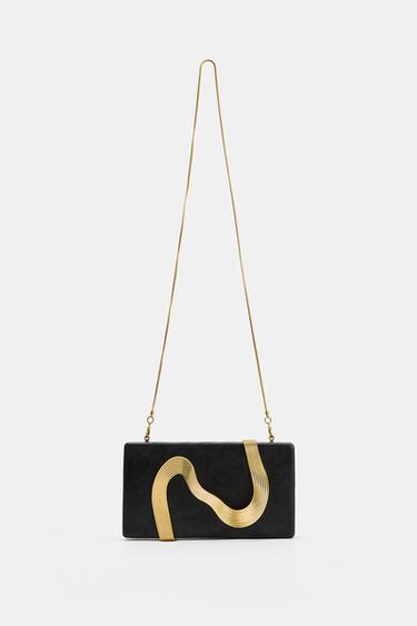 Zara Клатч с металлической деталью купить с доставкой.