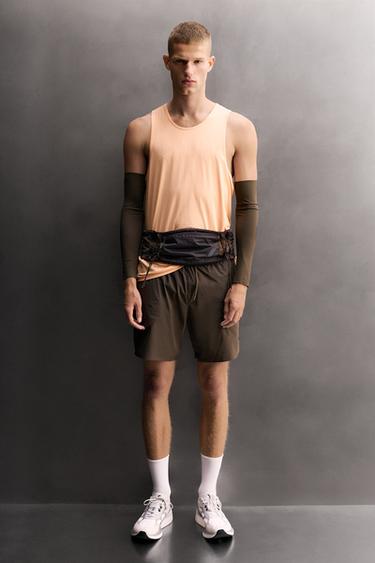 Zara Спортивная поясная сумка из высокотехнологичной ткани купить с доставкой.