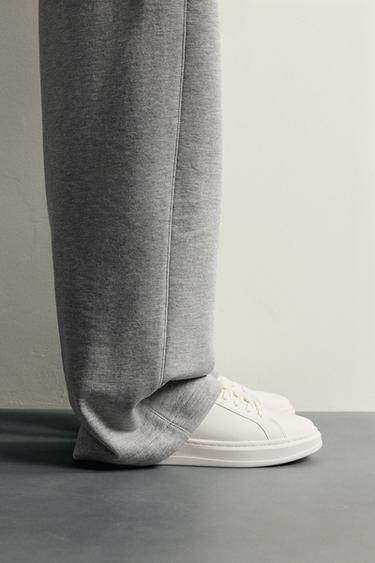 Zara Кроссовки с деталью на заднике