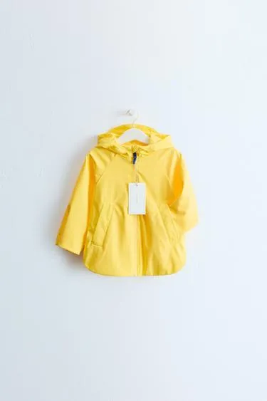 Zara «Timeless» — однотонный дождевик
