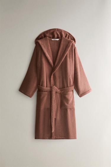 Zara Мягкий махровый халат с капюшоном (380 г/м²) купить с доставкой.