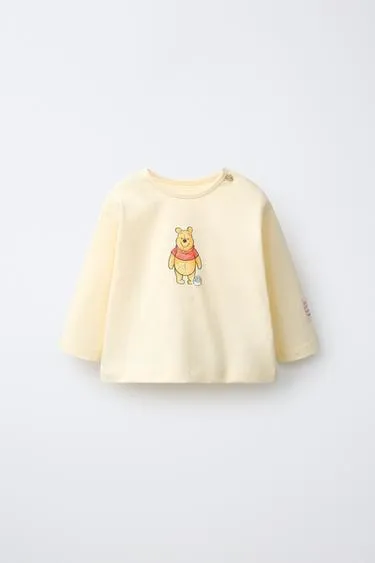 Лонгслив с принтом Winnie The Pooh © Disney- Заказать в России
