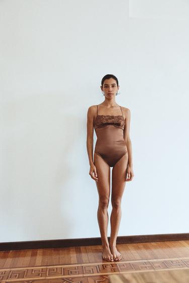 Zara Атласное боди на косточках с кружевом купить с доставкой.